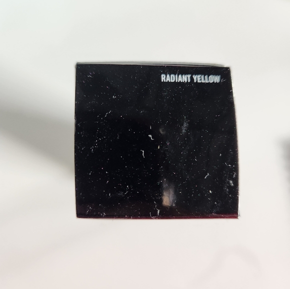 Prep + Prime Natural Radiance In Radiant Yellow - Picture 3 of 4